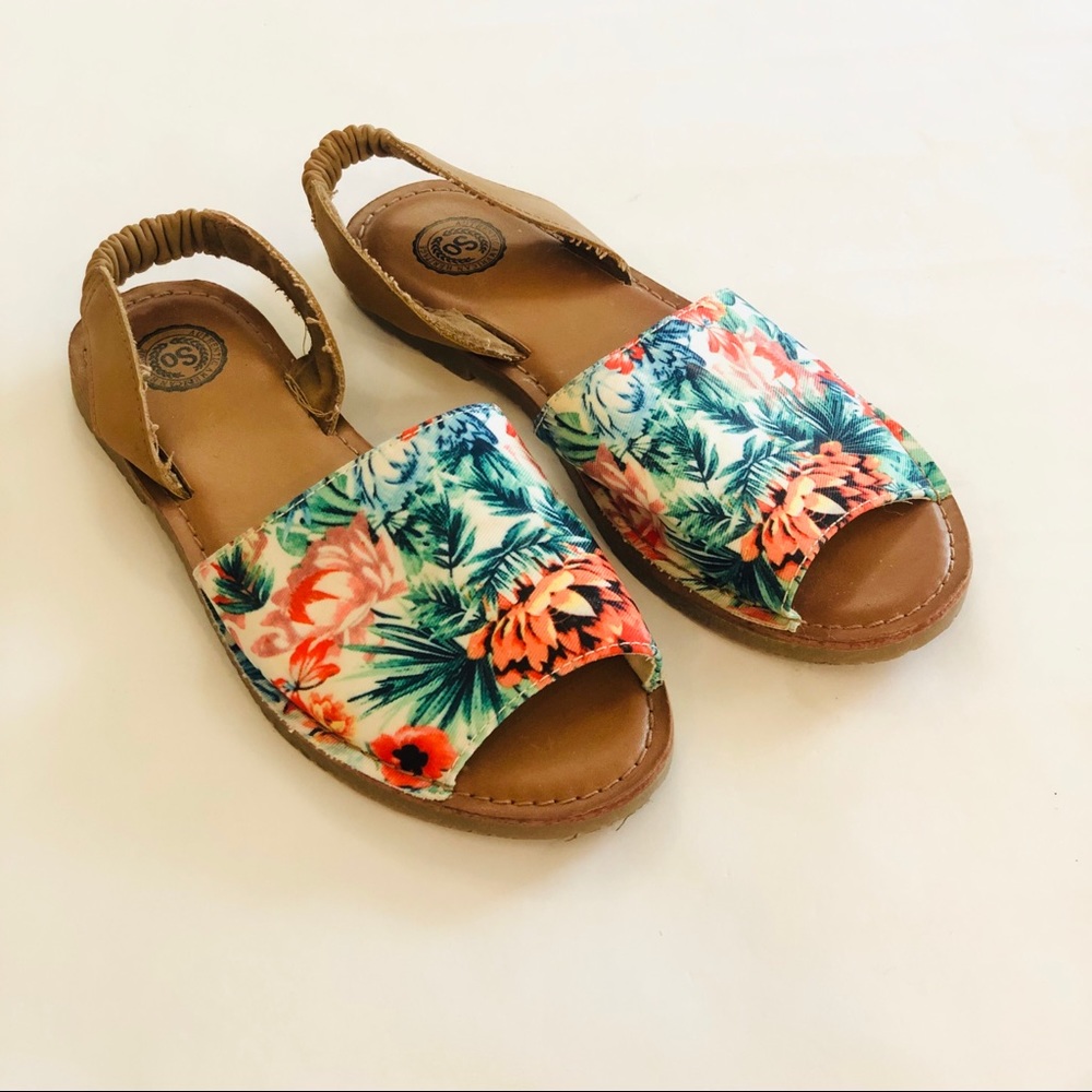 1 for $15 or 2/$20 SHOE SALE! SO Brand - Tropical Sandals - Women’s 7.5